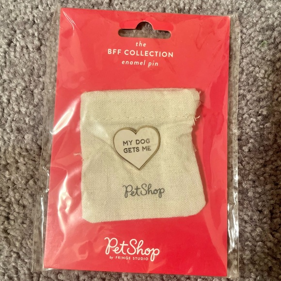 My Dog Gets Me - Heart Pin - Picture 1 of 2